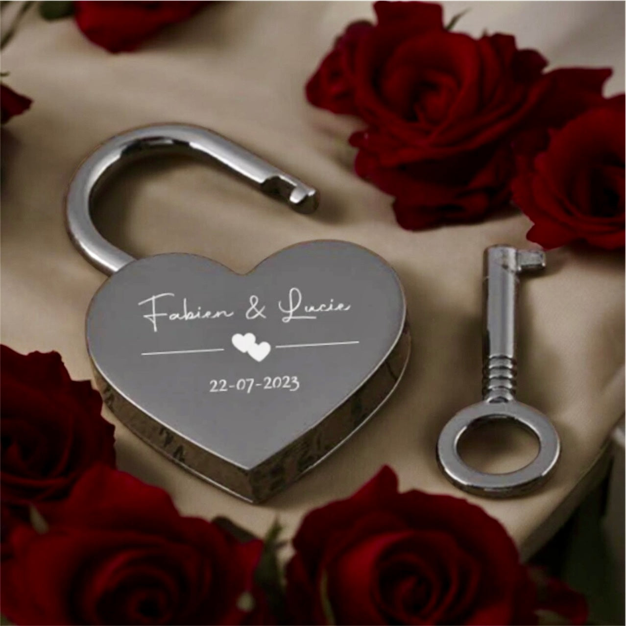 cadenas coeur gravé